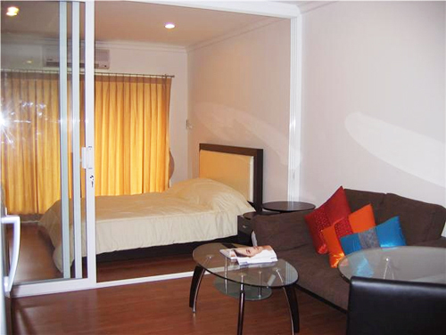 well maintain flat for rent near The Address Asoke